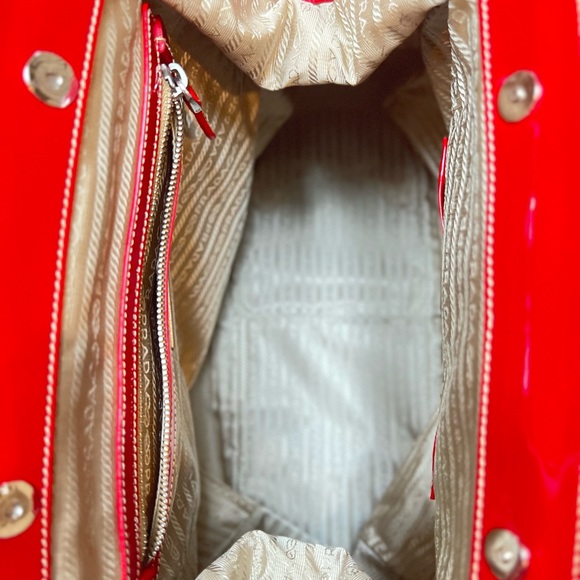 Prada Large Hobo Patent Leather Bag - Picture 11 of 17